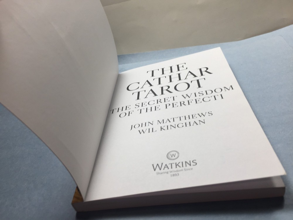 The Cathar Tarot by John Matthews, Wil Kinghan