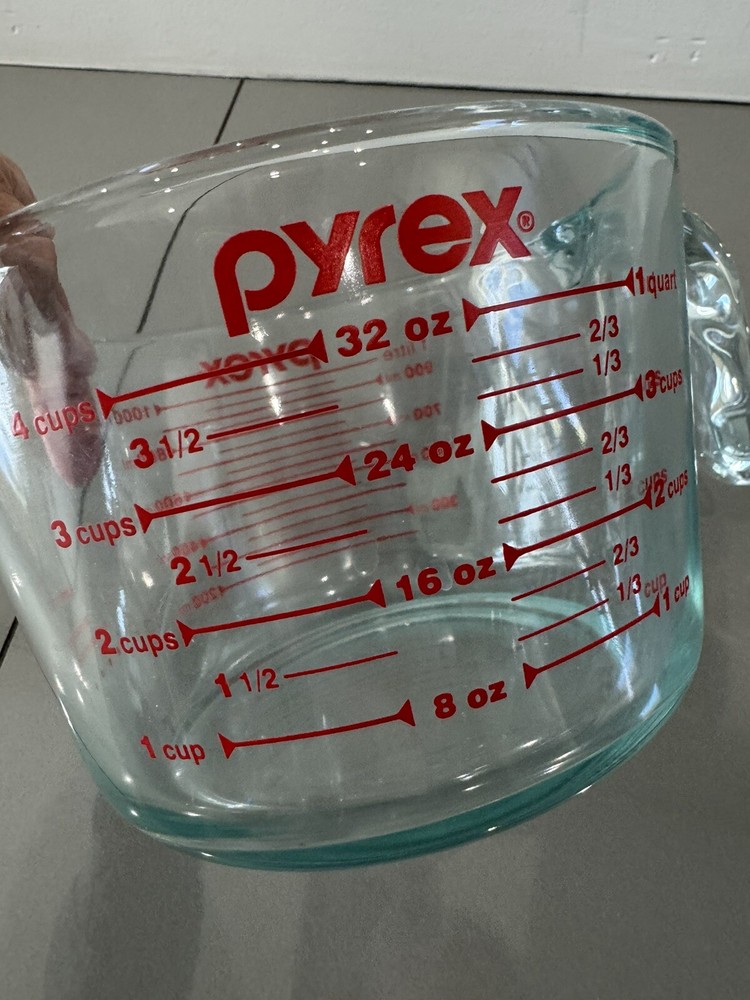 Pyrex Glass 4 Cup, 32oz 1 Quart Measuring Bowl With Handle