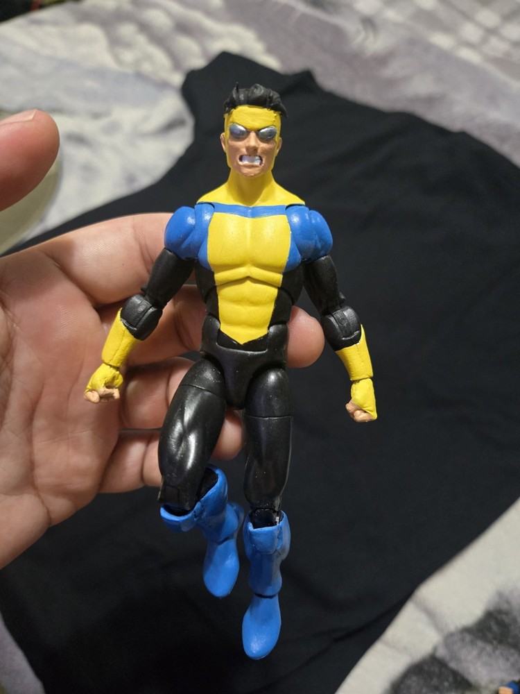 Custom Invincible Classic Suit 1/12 6" Action Figure V.2