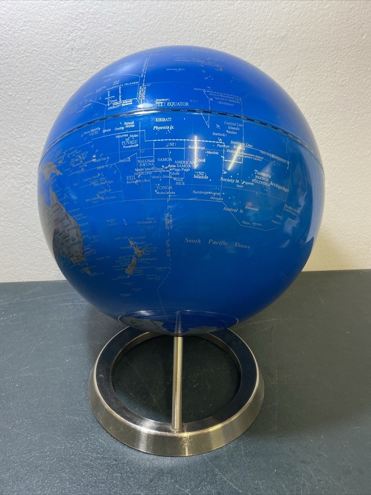 Full Circle Vision Blue & Silver Desktop World Globe 33cm Tall