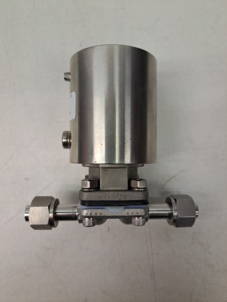 ITT Engineered Valves .5" AXS26S high-purity diaphragm valve USED