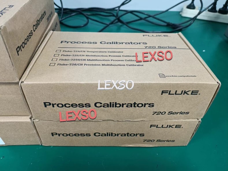 1 PCS Fluke 725S Multi-Function Process Calibrator FLUKE 725S /NEW #$