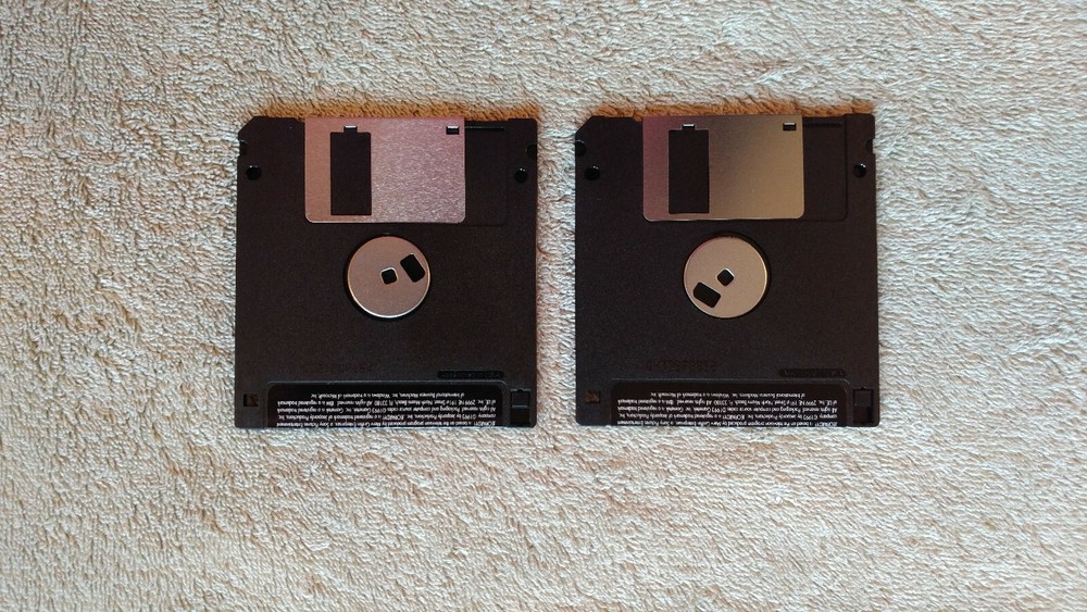 Vintage Computer Software: "Jeopardy" by Gametek_ Windows_2 Disks_No Box