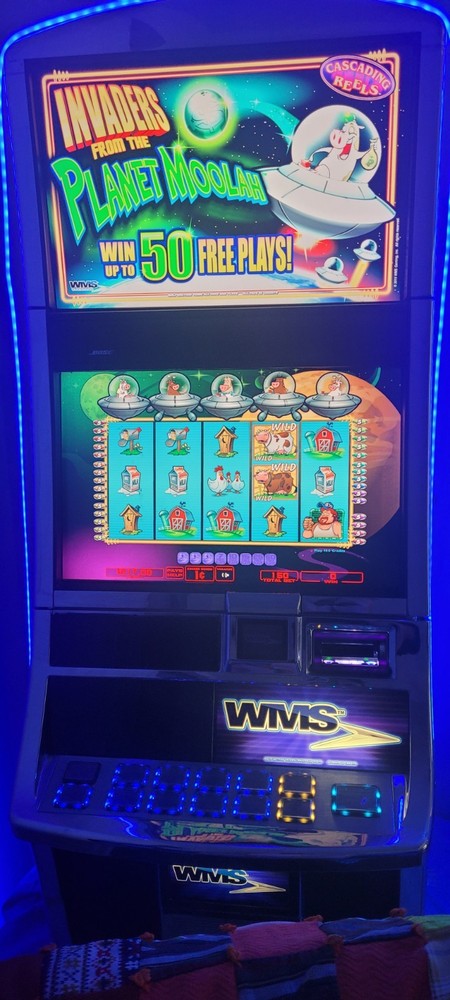 WMS BB2 Invaders Planet Moolah  Game Software