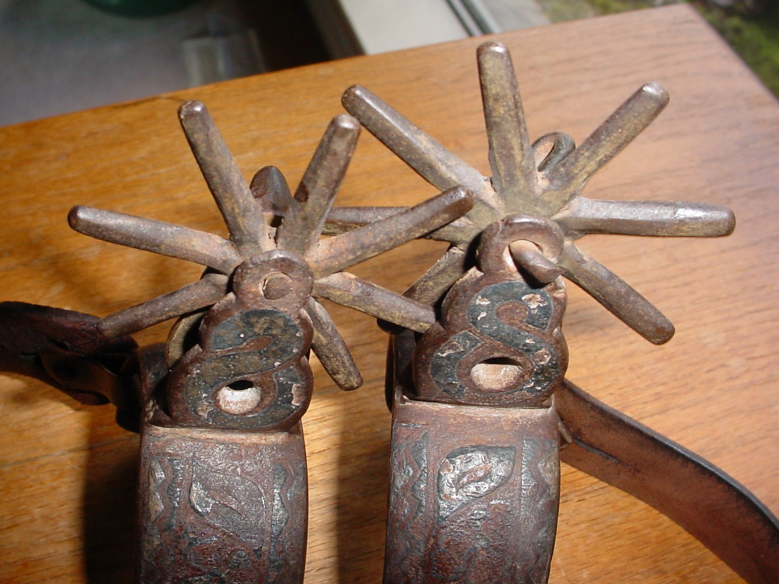 OLD 19TH CENTURY ANTIQUE MEXICAN WORKING COWBOY SPURS 3 INCH ROWELLS