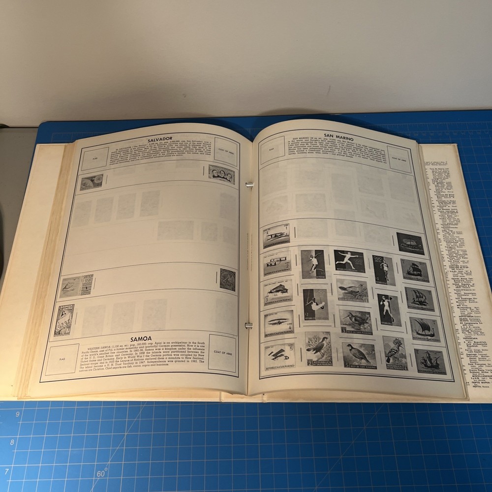 Traveler Stamp Album for Postage Stamps of the World H.E. Harris 1974