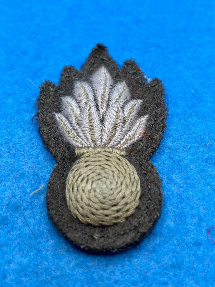 Royal Canadian Artillery sleeve identifier