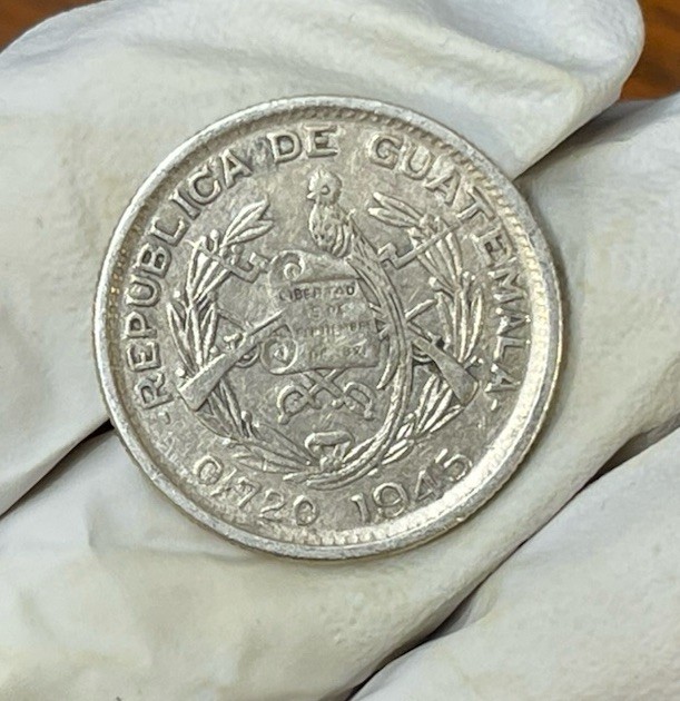 1945 Guatemala 10 Centavos Silver Coin