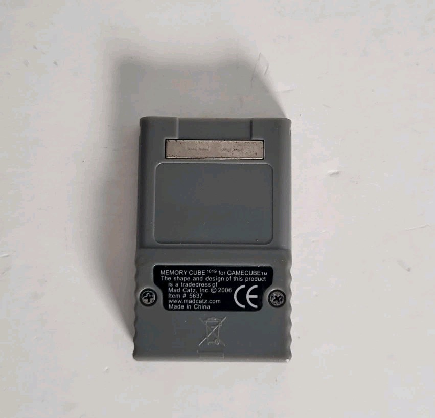 Gamecube 16x Memory Cube Card Mad Catz 1019 Block