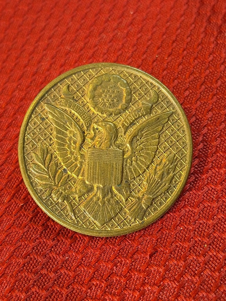 1920s US Army Hat Cap Badge