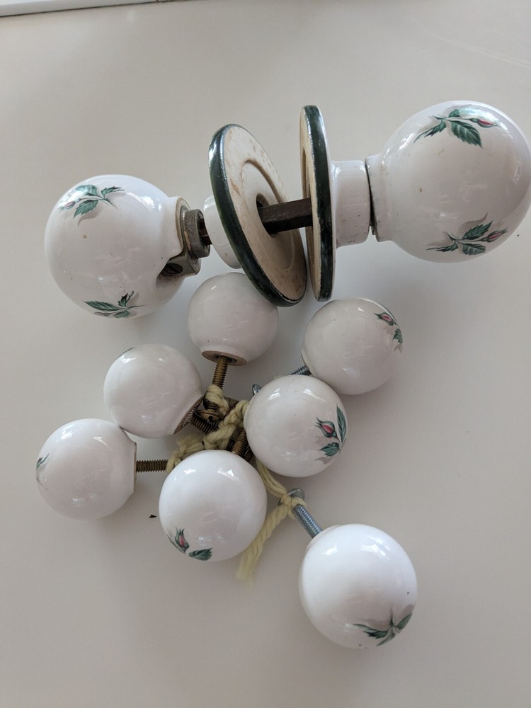 VNTG LOT Porcelain Rosebud Door Knobs 2ea w/backplates +7ea matched drawer knobs