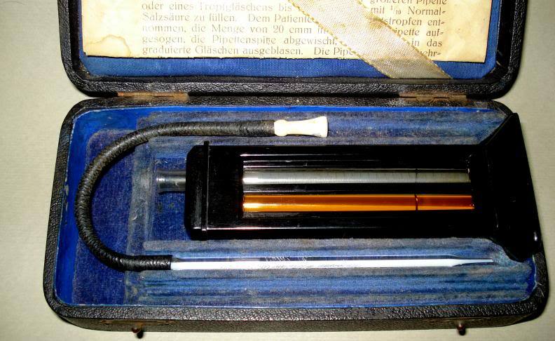 ANTIQUE OLD GERMAN HAEMOMETER HEMOGLOBIN TEST / in box