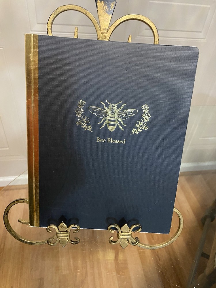 The Gracious Maker Notebook/ Journal 300 Pages