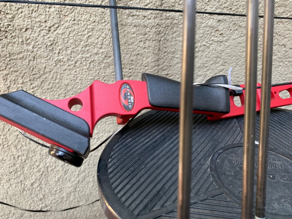 Genesis Mini Archery Bow Red with Easton Aspire arrows Untested