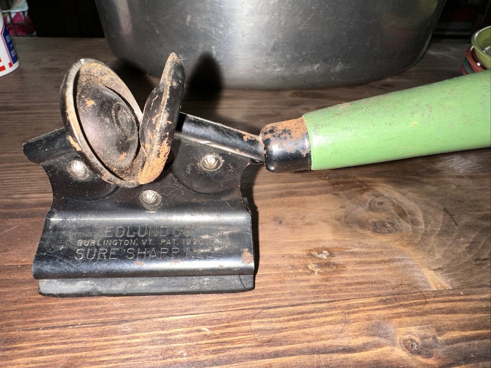 Edlund Sure Sharp No 3 Green Wooden Handled Knife Sharpener