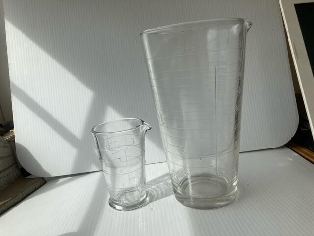 Hazel Atlas Glass Co. Measuring set
