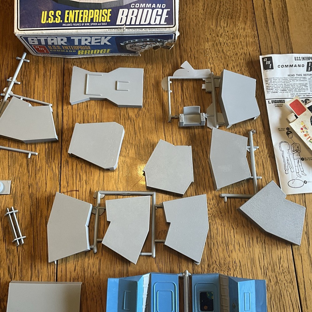1975 # S950 AMT Star Trek U.S.S. Enterprise Command Bridge STARTED/INCOMPLETE