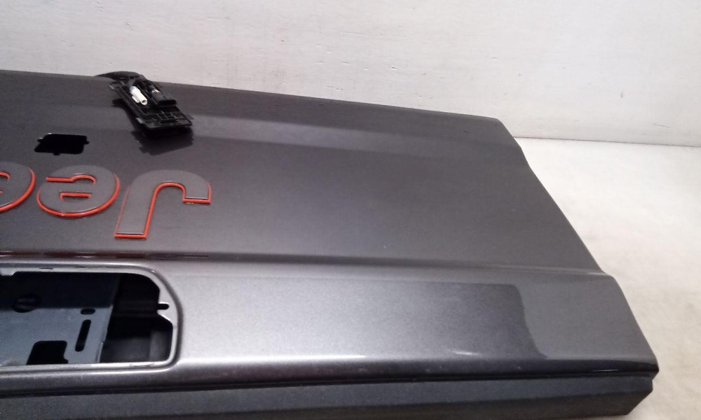 Used Tailgate fits: 2021 Jeep Gladiator rear view camera Grade A