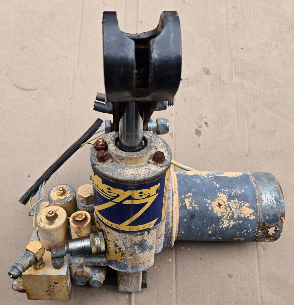 Meyer E-60 Snow Plow Pump