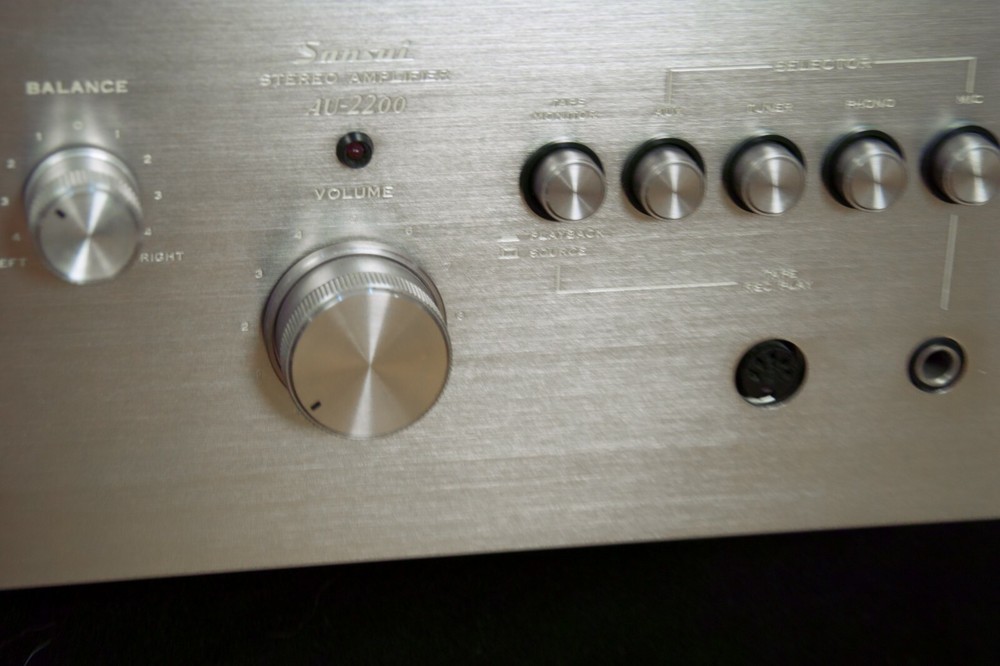 Sansui AU-2200