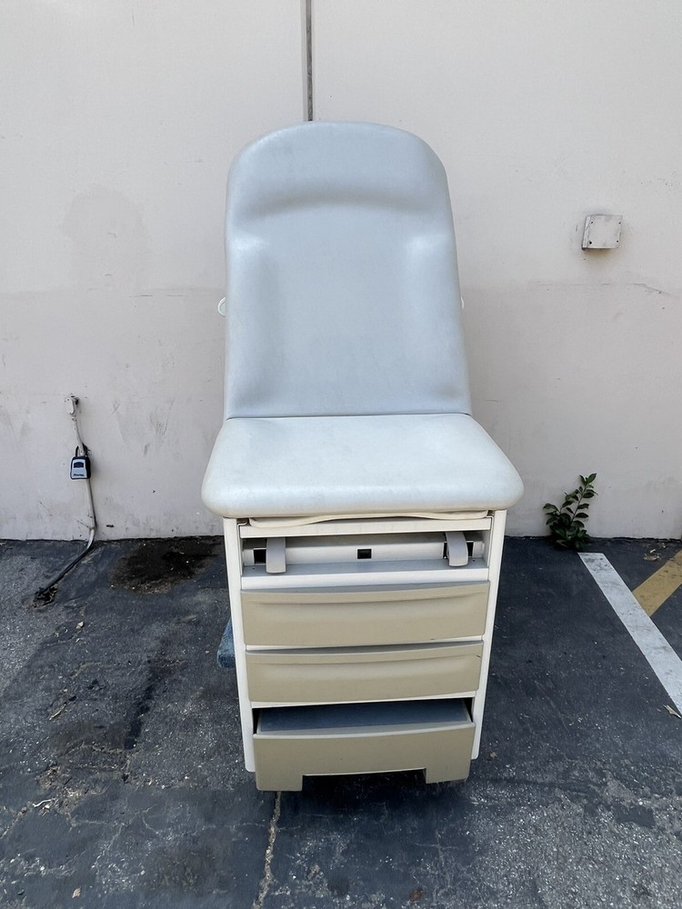 Brewer Access 5001-22 Exam Table