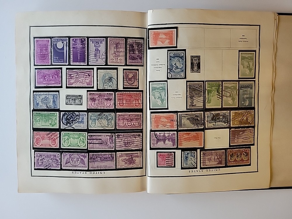 Modern Postage Stamp Album, Scott Publications 1946