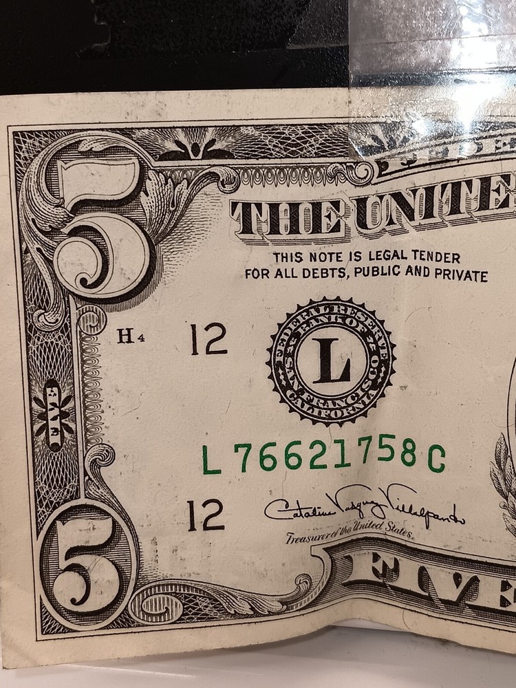 five dollar bill SERIES 1988 A in great condition 