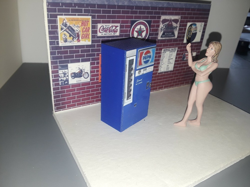 1:24 & 1:25 Old Style Pepsi Machine Diorama Accessory Items
