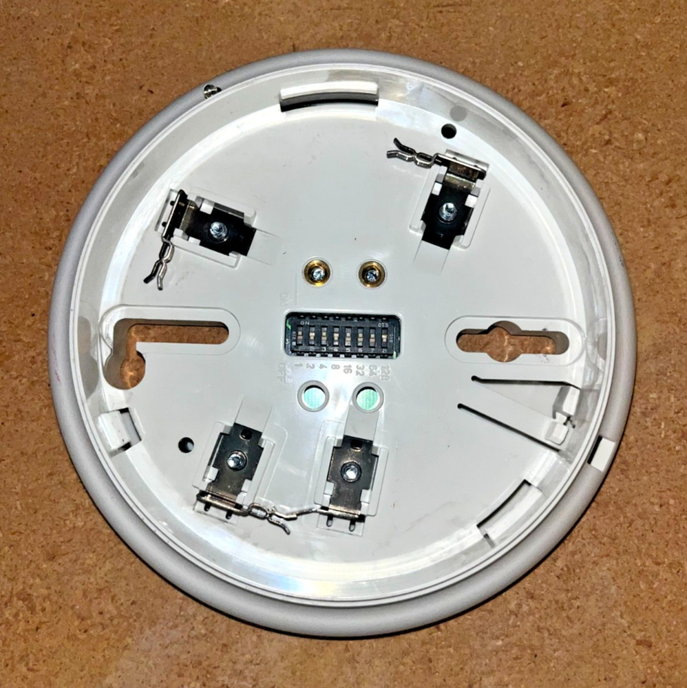 New, Simplex Duct Detector Sensor Base, White, 4098-9792