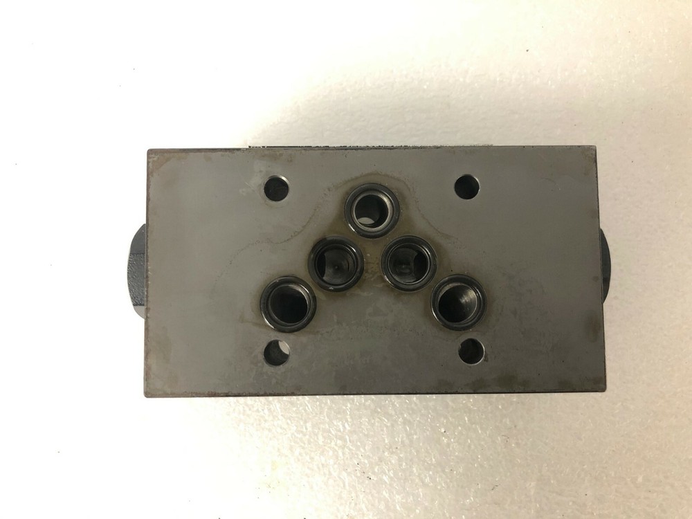 Vickers DGMPC-5-ABK-BAK-30 Check Valve (#416)
