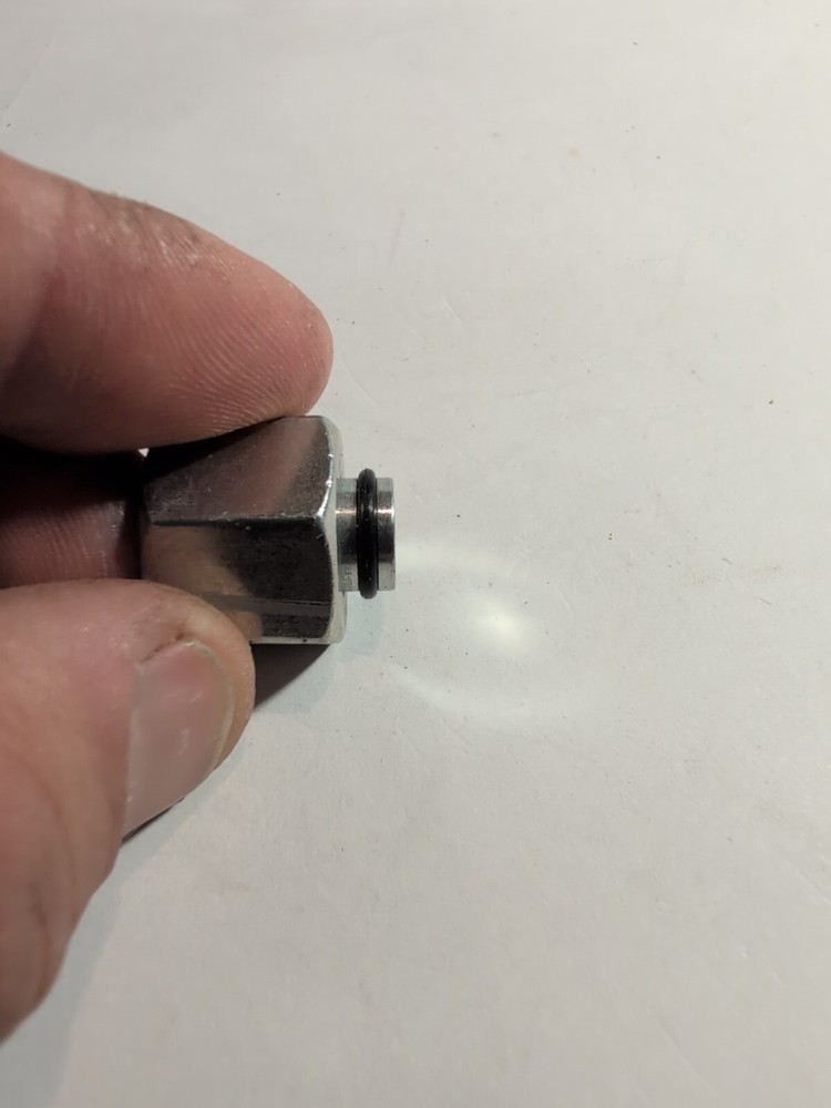 Chinese Mini Excavator End Cap M16x1.5 Din