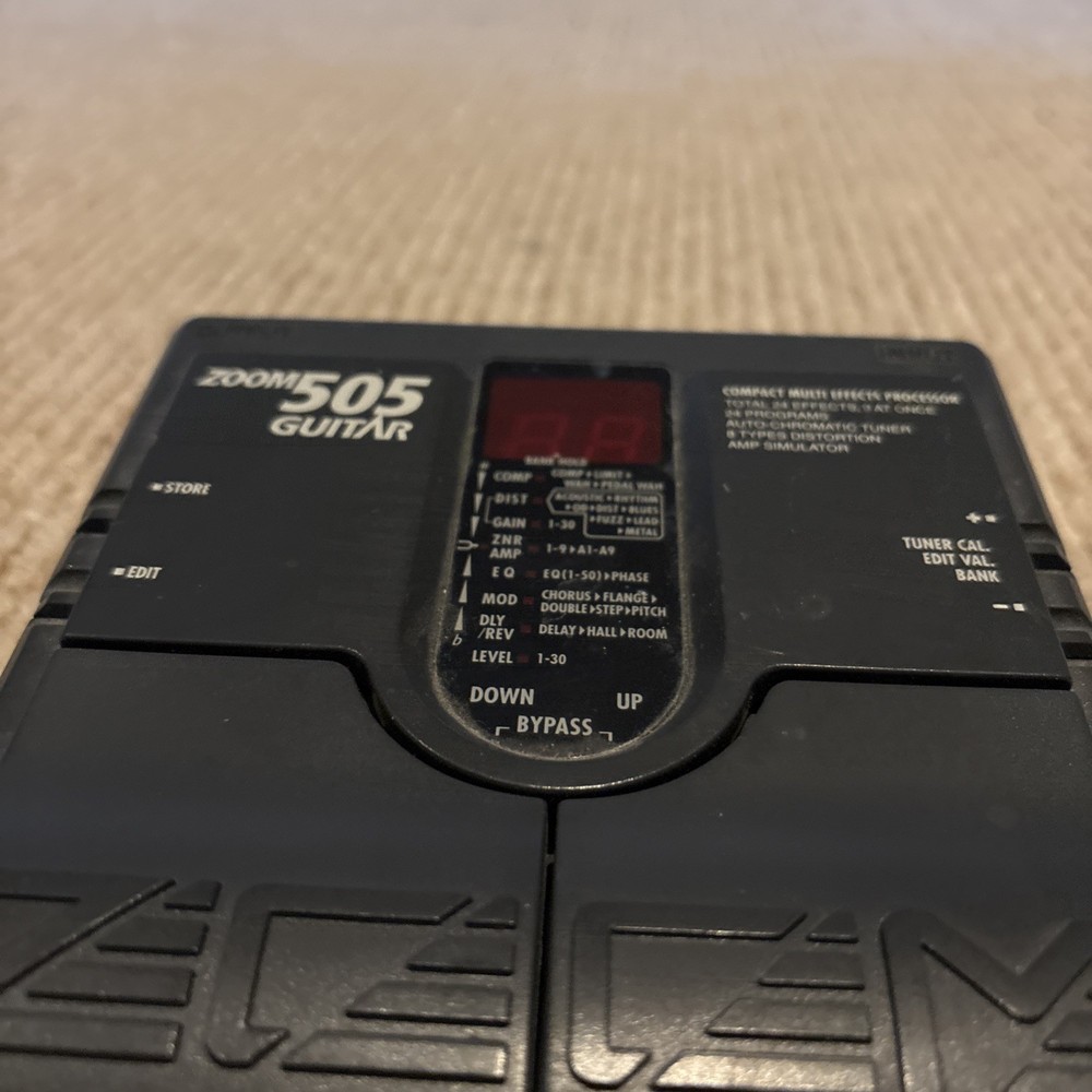Zoom 505 Guitar Compact Multi Effects Processor Pedal No Power Supply