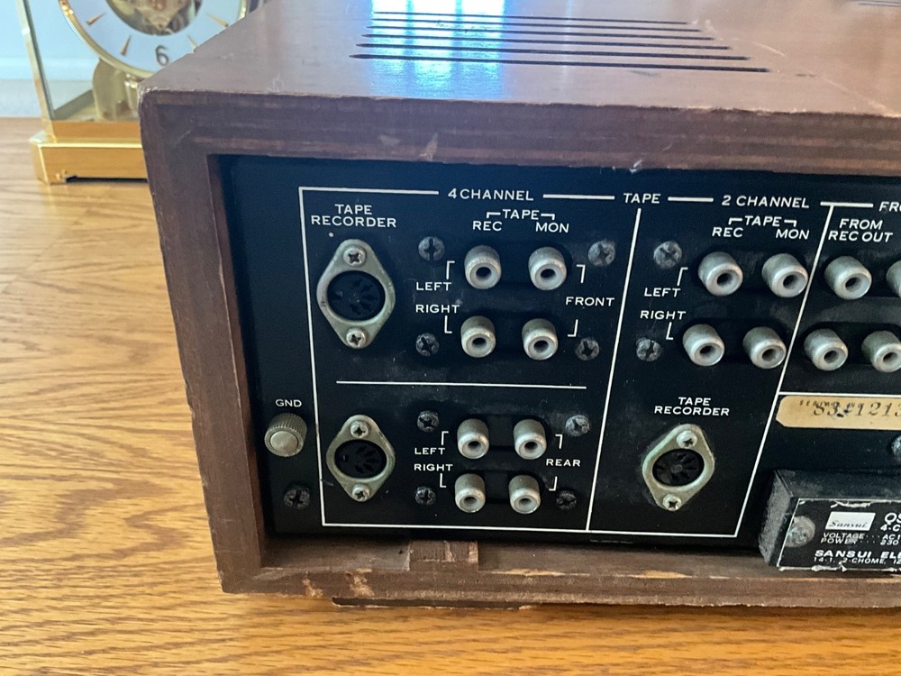 SANSUI 4 CHANNEL REAR AMPLIFIER 230 WATTS MODEL QS-500 FUNCTIONAL NEEDS 3 KNOBS