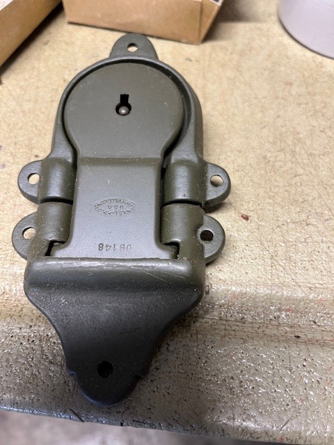 WW2 US Military Footlocker Lock  Eagle  Lock all Hardware included USGI NOS