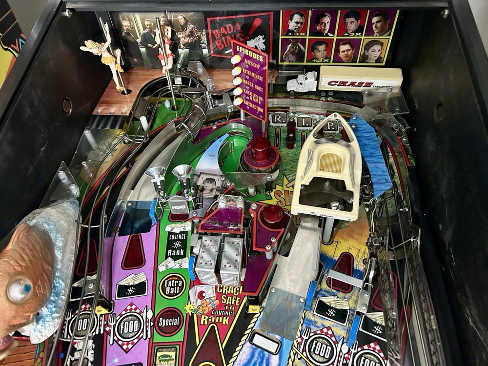 STERN SOPRANOS PINBALL MACHINE BADA BING! LEDs