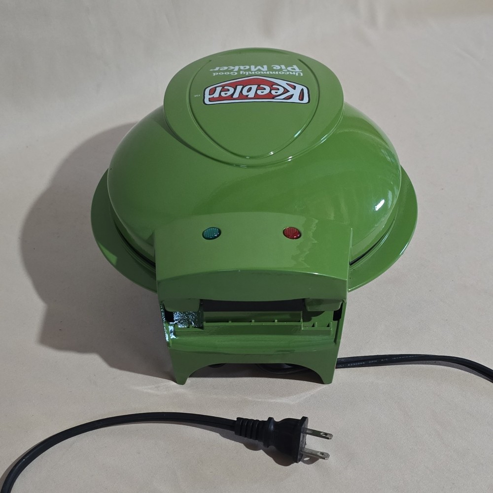 Keebler Uncommonly Good Pie Maker 4 Mini Dessert Baker Tested