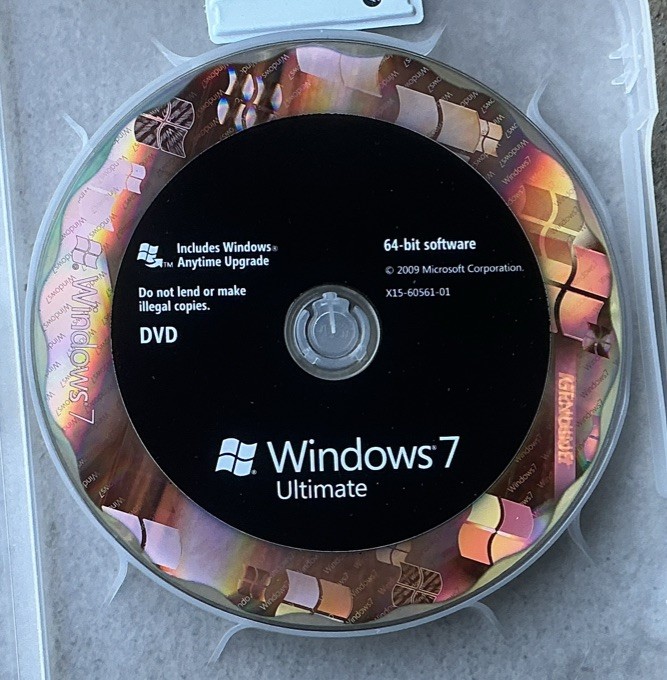 Microsoft Windows 7 Ultimate 32 / 64bit Kit DVD Media + Key Retail Box