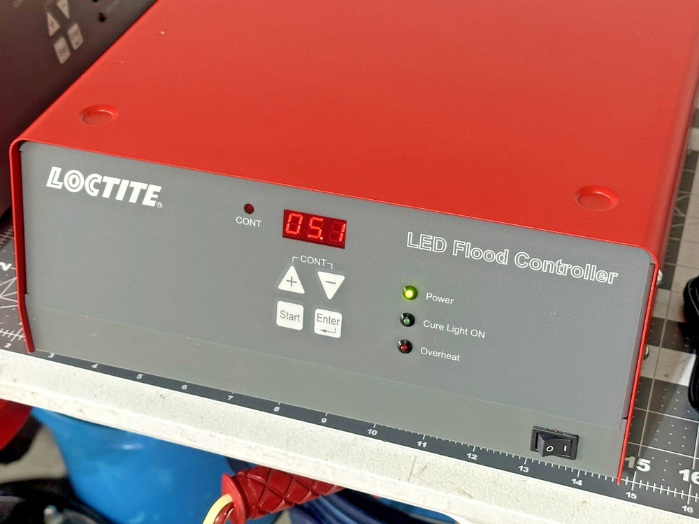 LOCTITE 97104 / 97104 LED Flood System Controller 90-260v