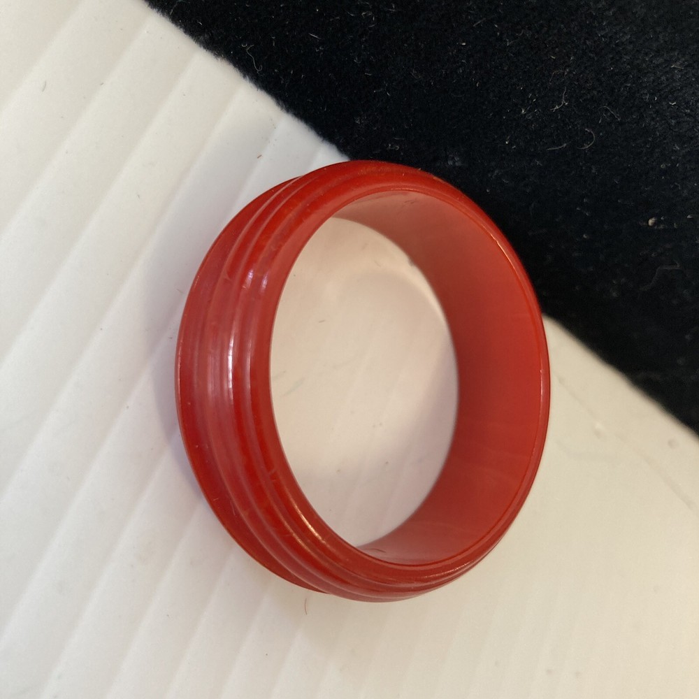 Bakelite / Catalin Red Napkin Ring .5 Inch Width F6-86