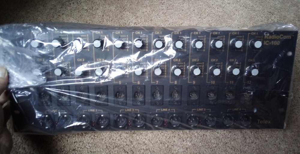 Telex RadioCom IC-100, 6 Channel Source Assign Panel