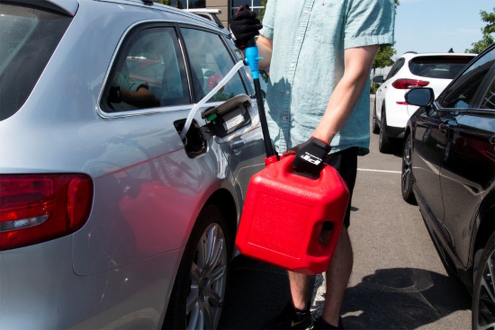 Performance Tool W54172 Battery Operated Transfer Pump