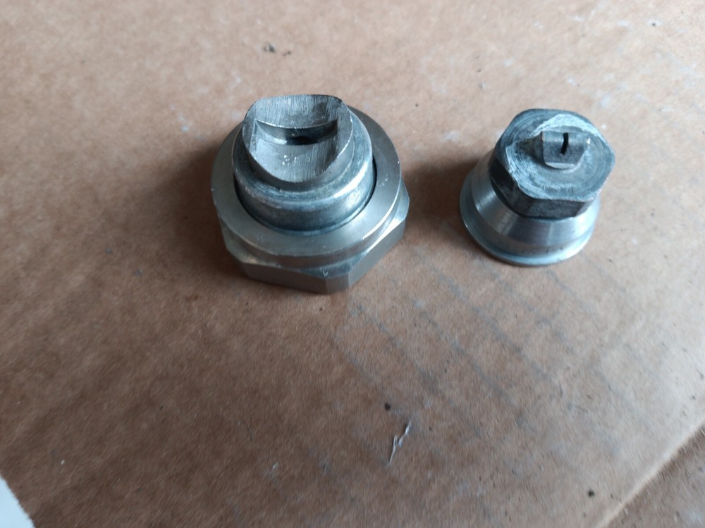 BINKS-  HEAVY MATERIALS AIR CAPS