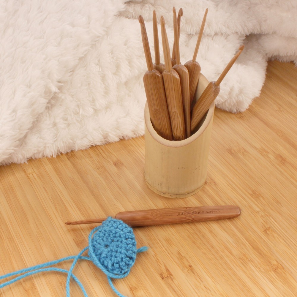 JubileeYarn 8pc Bamboo Crochet Hooks Set
