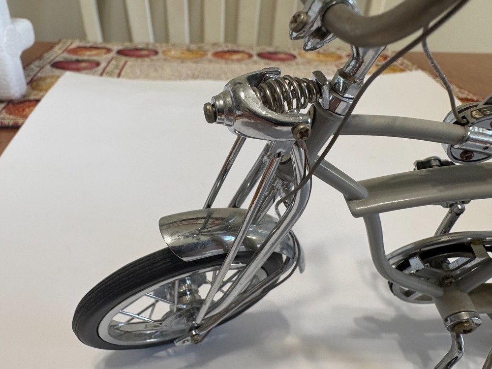 Schwinn Sting-Ray Grey Ghost 1:6 Scale