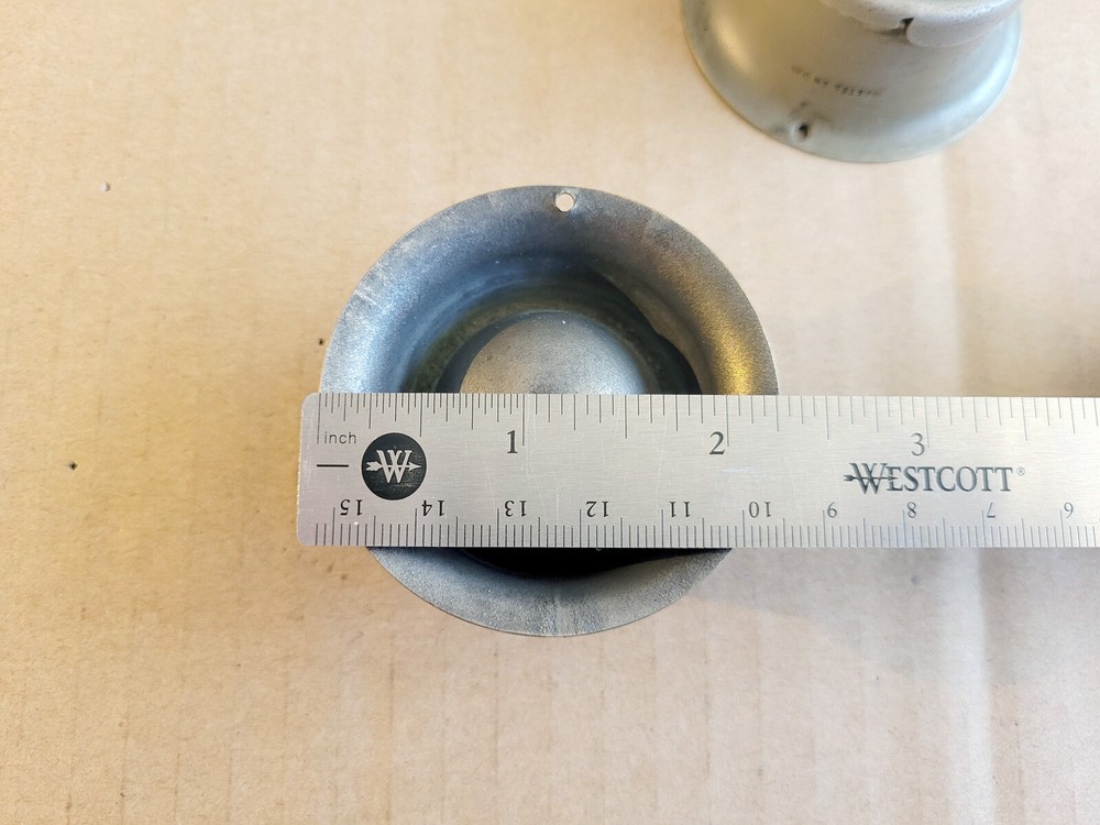 Set of 3 Gilbert needle holder cups