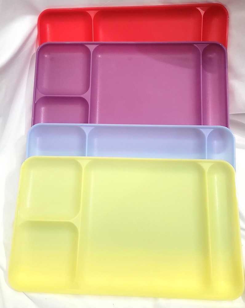 4 sheer TUPPERWARE DIVIDED DINING TRAYS stackable picnic lunch cafeteria camping