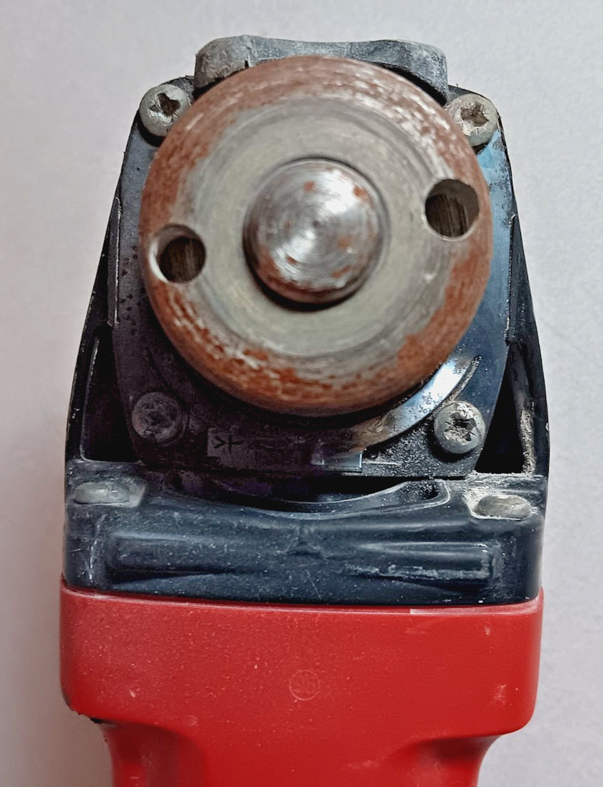 HILTI DC 500L ANGLE GRINDER 11000 RPM 5IN 115V-AC 12.7A 60HZ W/ DUST EXTRACTOR