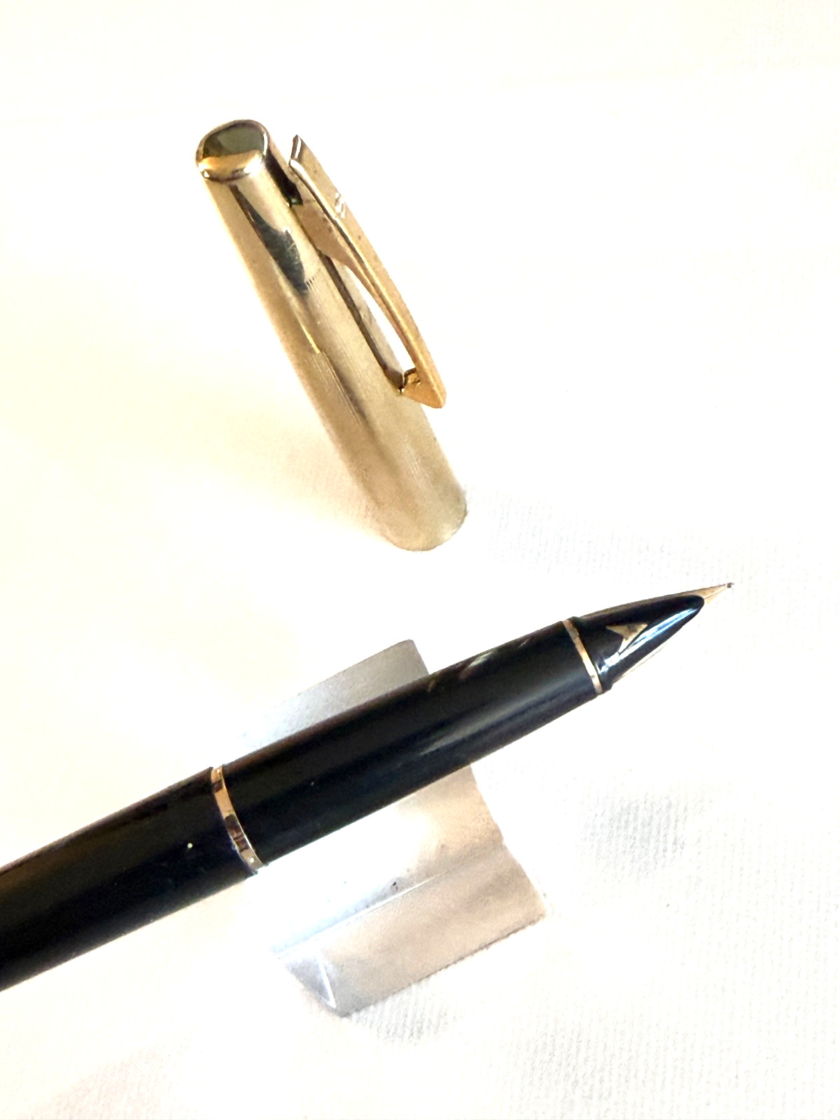 1966 Black Sheaffer Stylist Fountain Pen Fine + Bold nibs, Perfect gold cap. Box