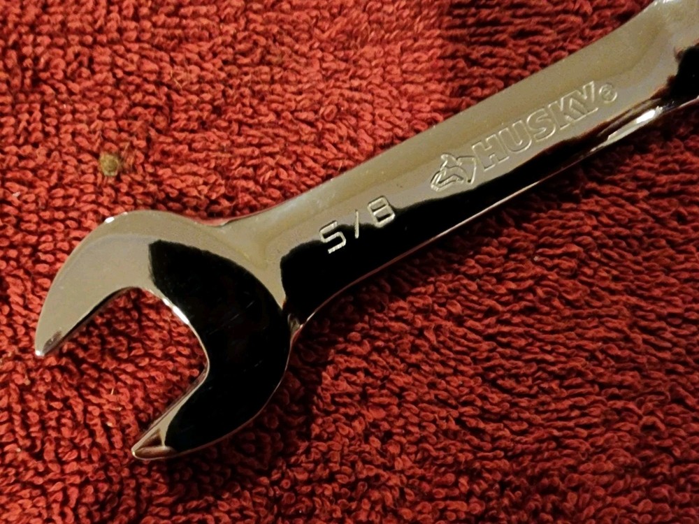 Husky 5/8" 12PT  Stubby Combination Wrench