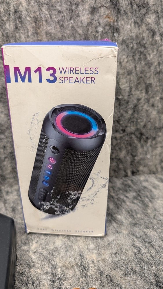 Sanyo CDP-450 Digital Audio Compact Disc Player CD Discman Bundle